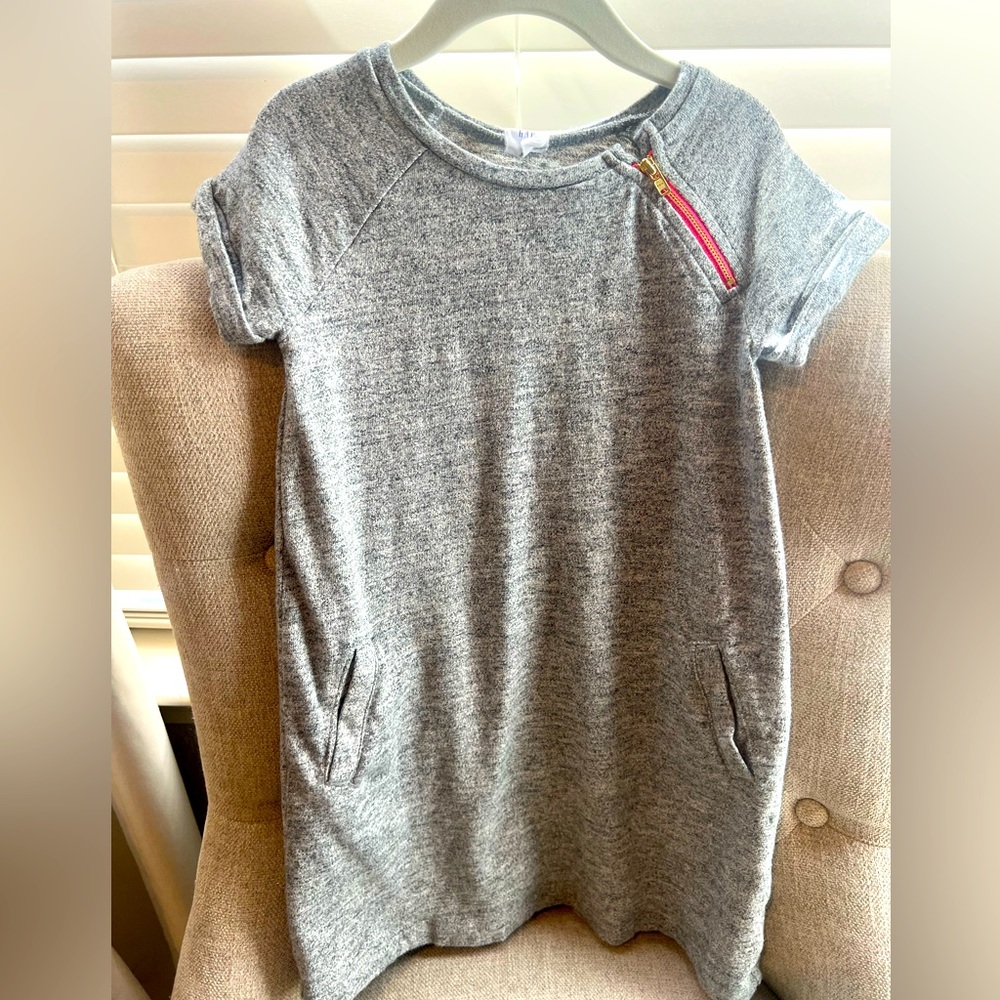 Baby Gap gray sweater dress, 5T in EUC with pink gold zipper detail.
